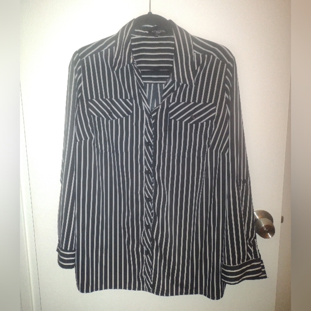 Notations Woman black & white striped blouse with roll-up sleeve straps, size 1X